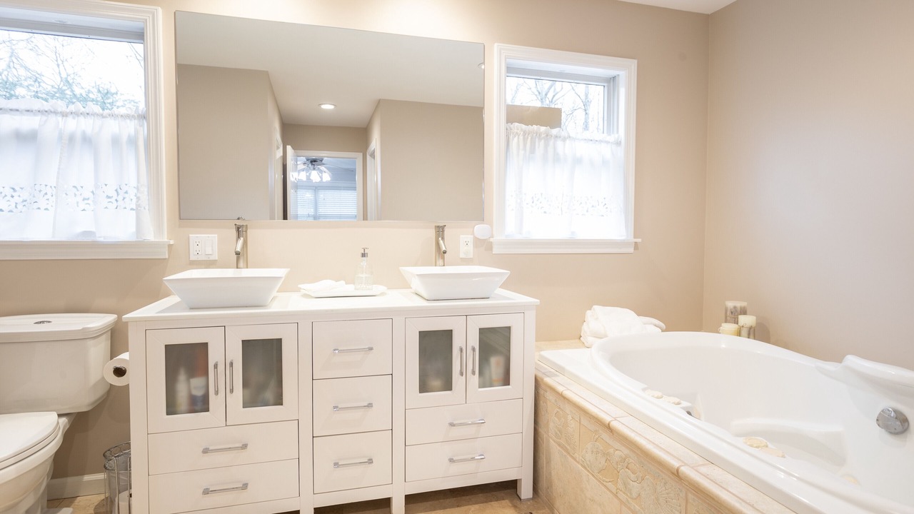 Photo of Bathroom in East Hampton North