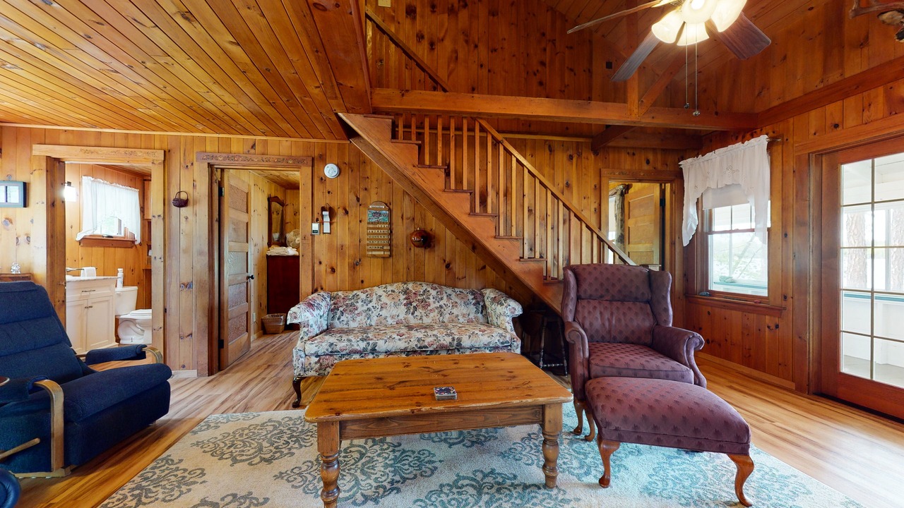 Photo of Livingroom in The Bays