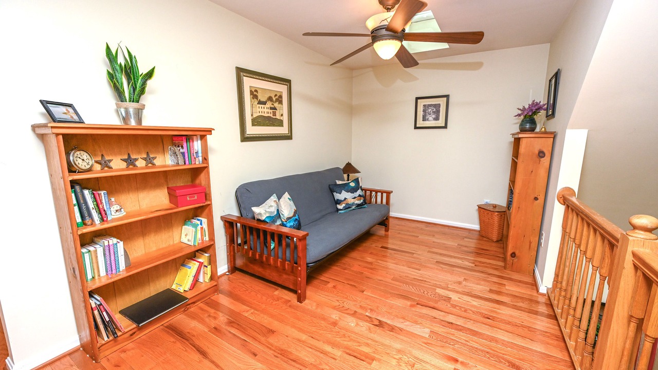 Photo of Livingroom in Oakland