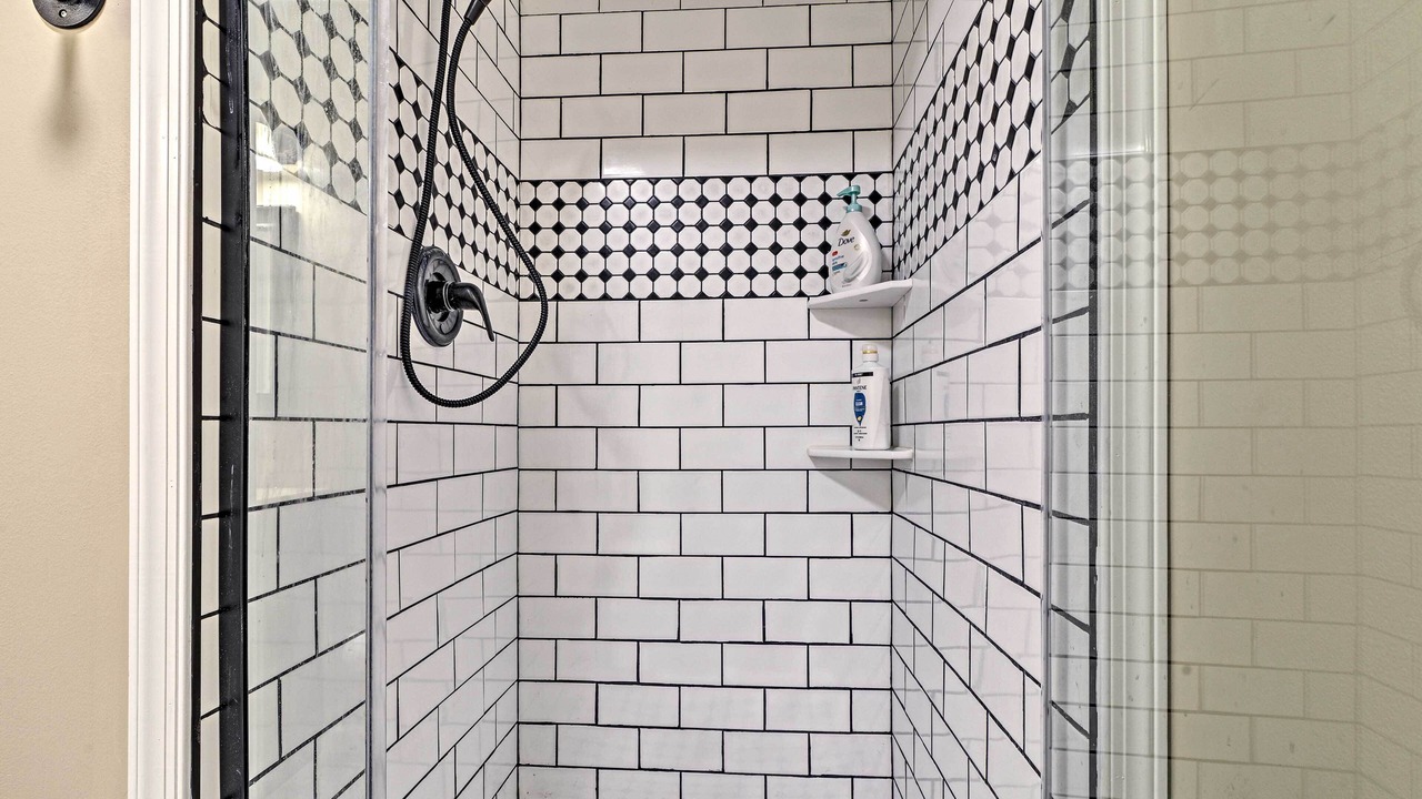 Photo of Bathroom in Alpine Lake