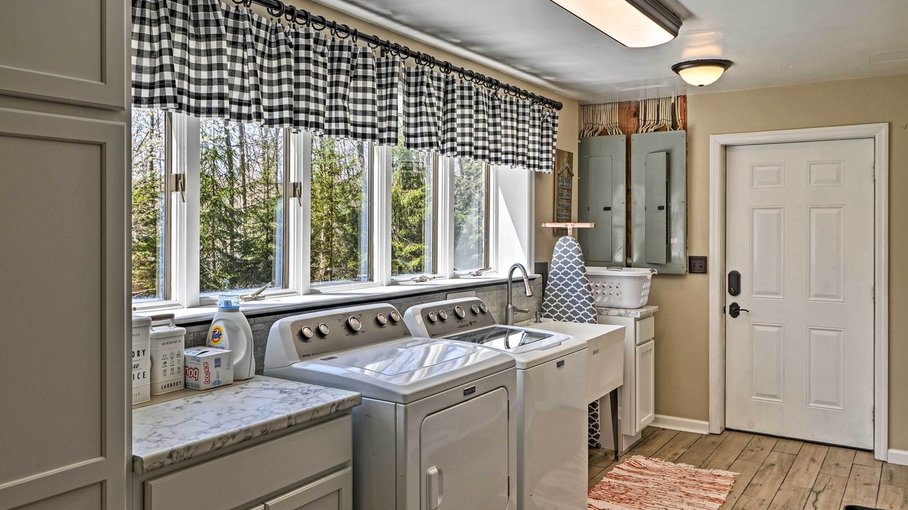 Photo of Bedroom in Alpine Lake