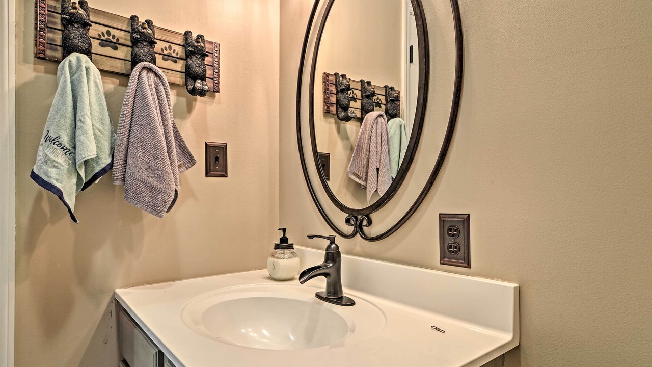 Photo of Bathroom in Alpine Lake