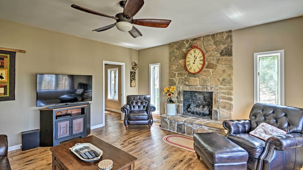 Photo of Bedroom in Alpine Lake