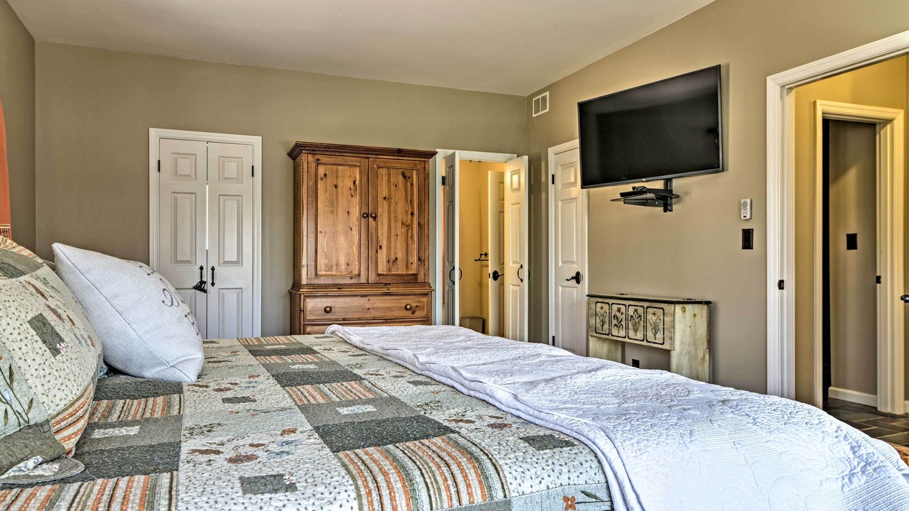 Photo of Bathroom in Alpine Lake