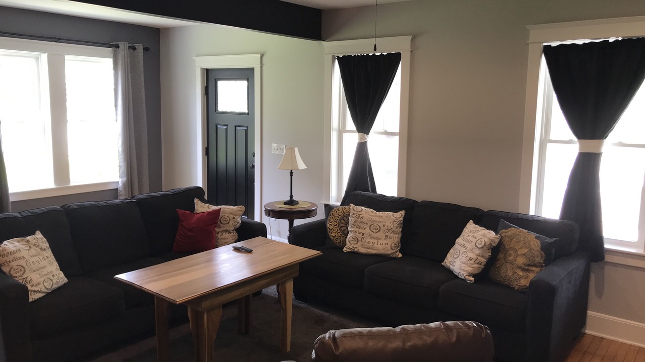 Photo of Livingroom in Smyrna