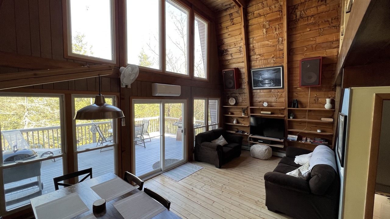 Photo of Livingroom in Saugerties
