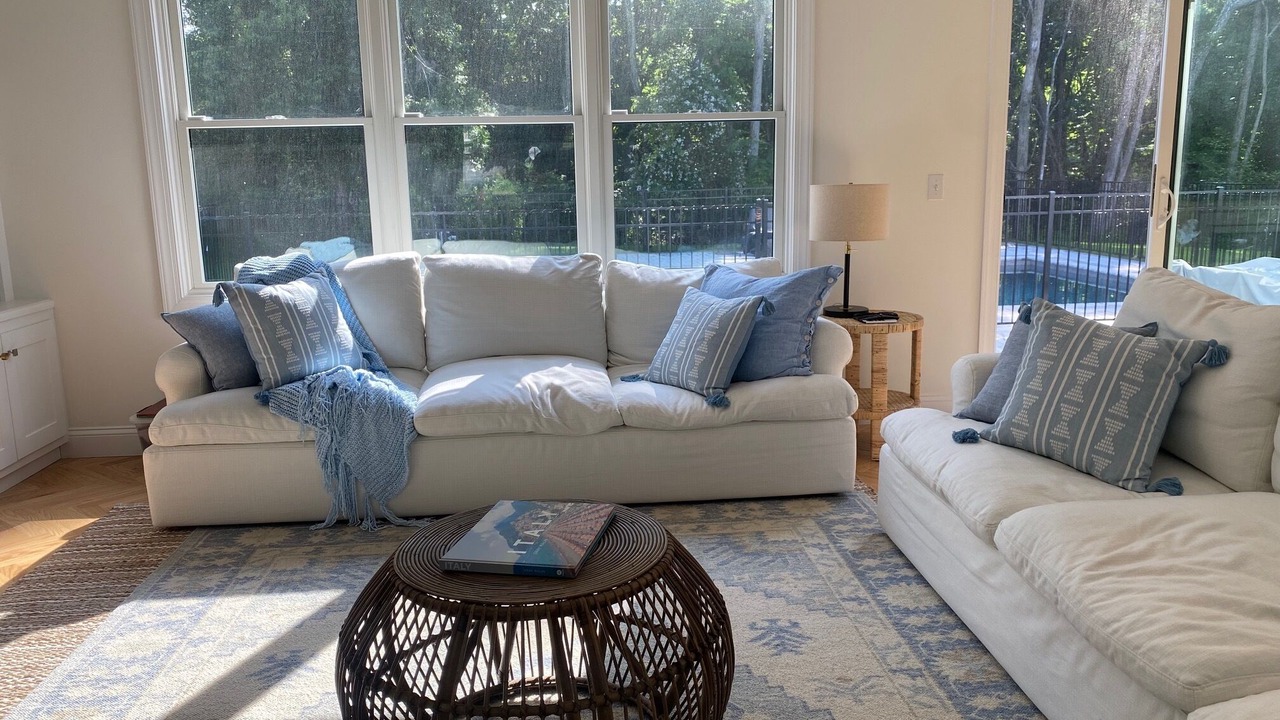 Photo of Livingroom in East Marion