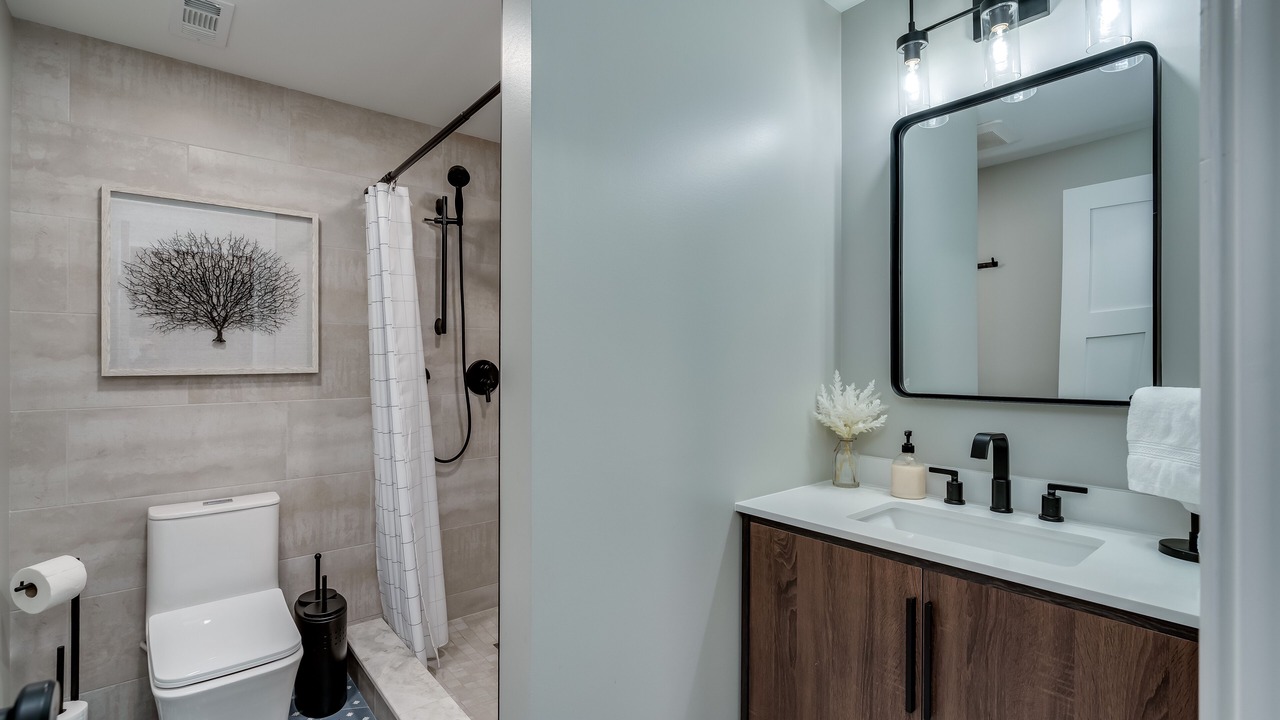 Photo of Bathroom in Glenfield