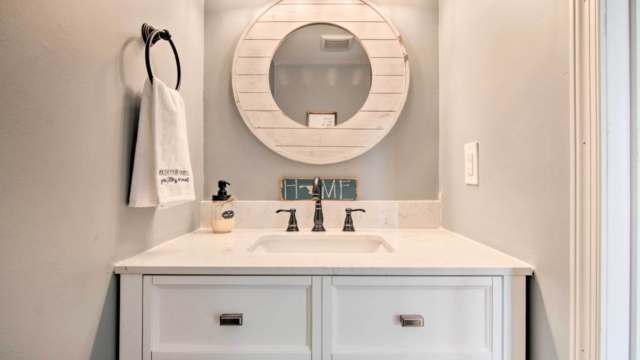 Photo of Bathroom in Caine Woods