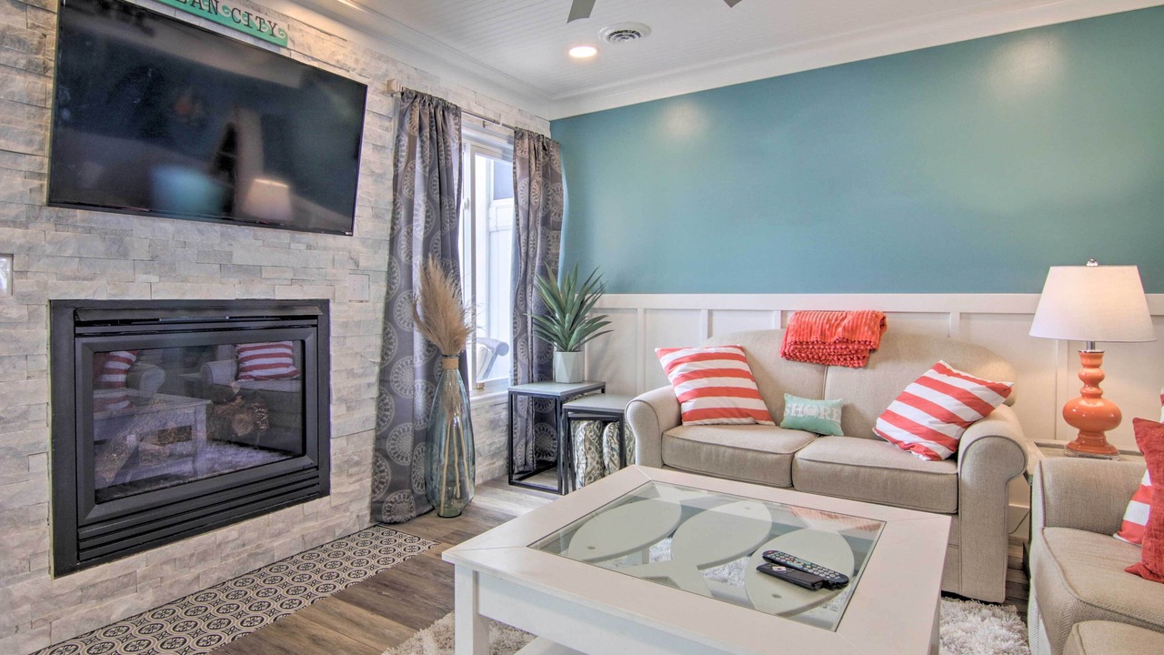 Photo of Livingroom in Caine Woods