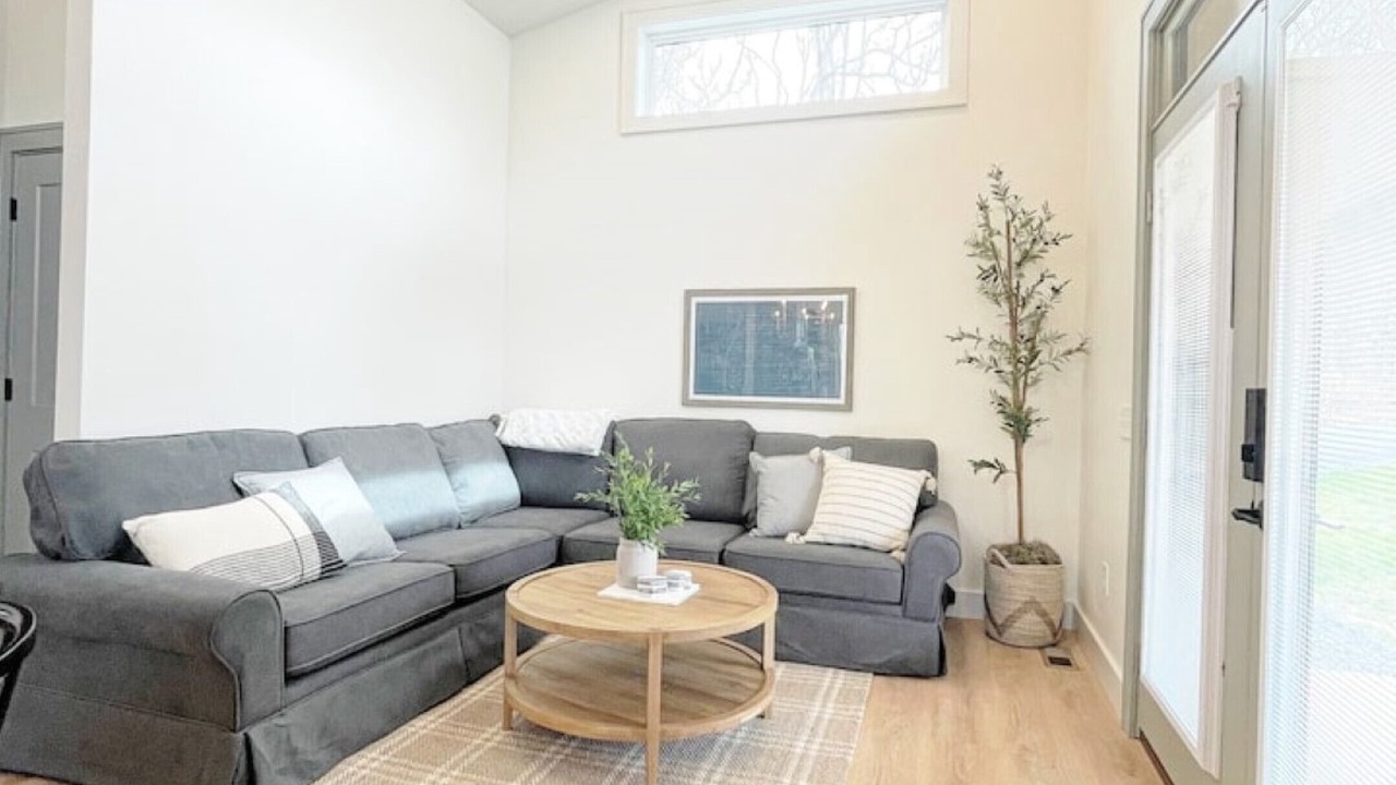 Photo of Livingroom in Shepherdstown
