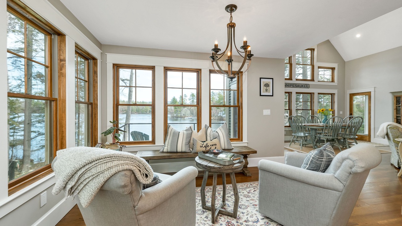 Photo of Livingroom in Moultonborough