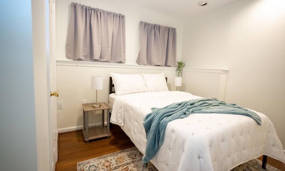 Photo of Bedroom in Burtonsville