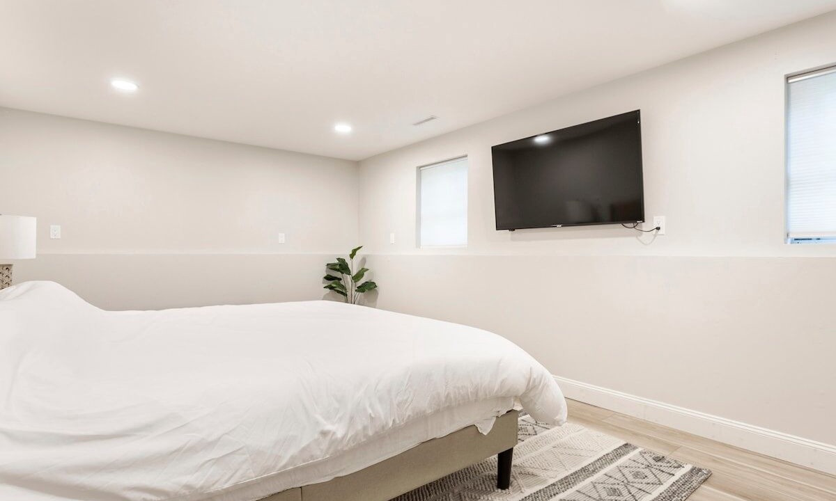 Photo of Bedroom in Geyser Crest