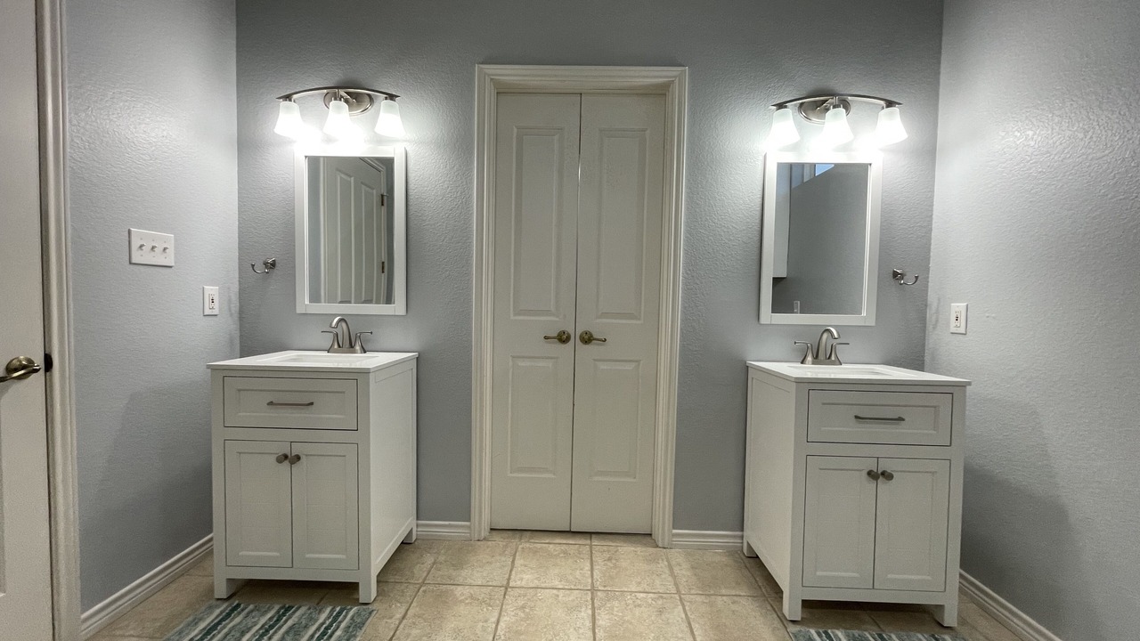 Photo of Bathroom in Pirates Beach West