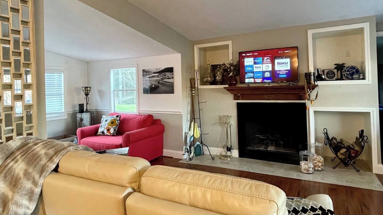 Photo of Livingroom in Bakerton