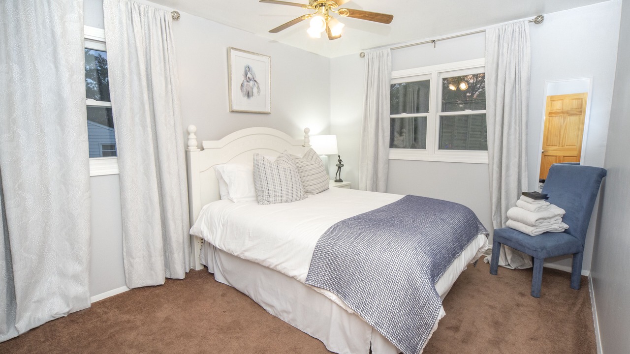 Photo of Bedroom in Saratoga Springs