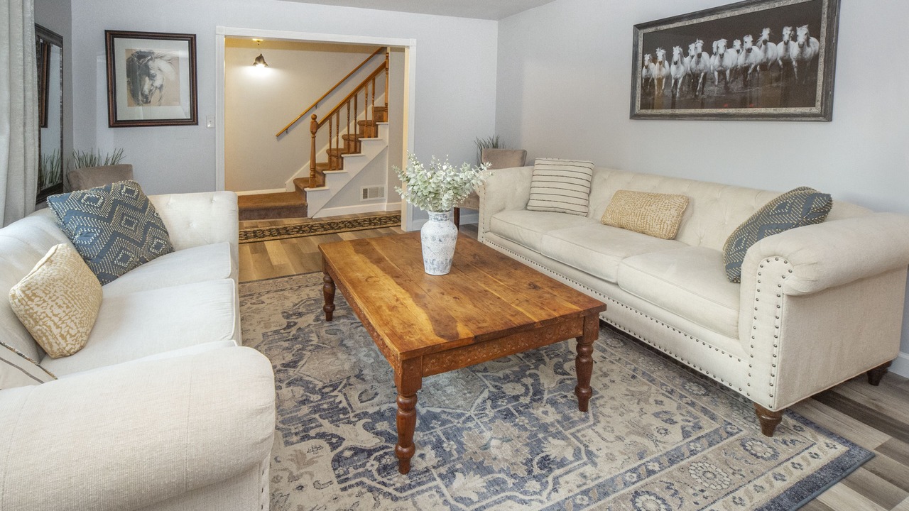 Photo of Livingroom in Saratoga Springs