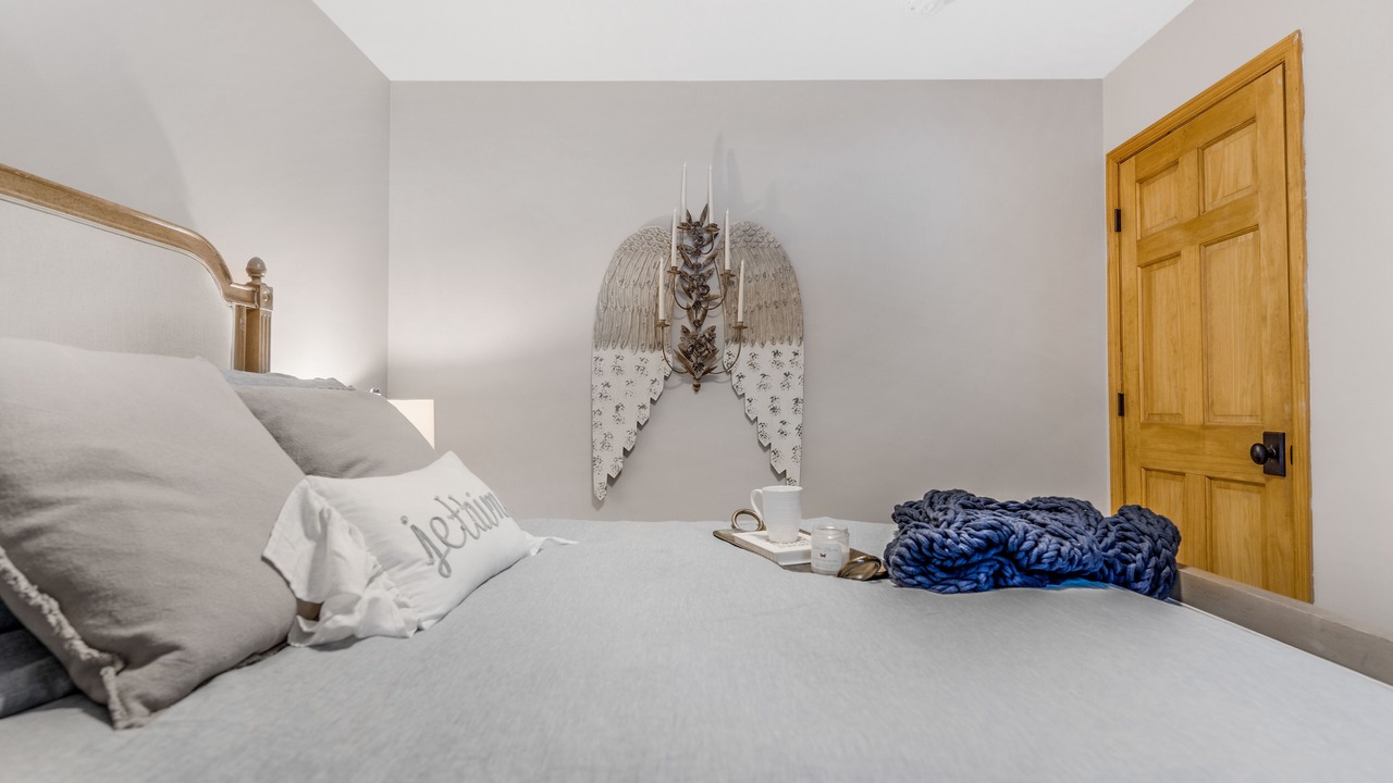 Photo of Bedroom in Hadley