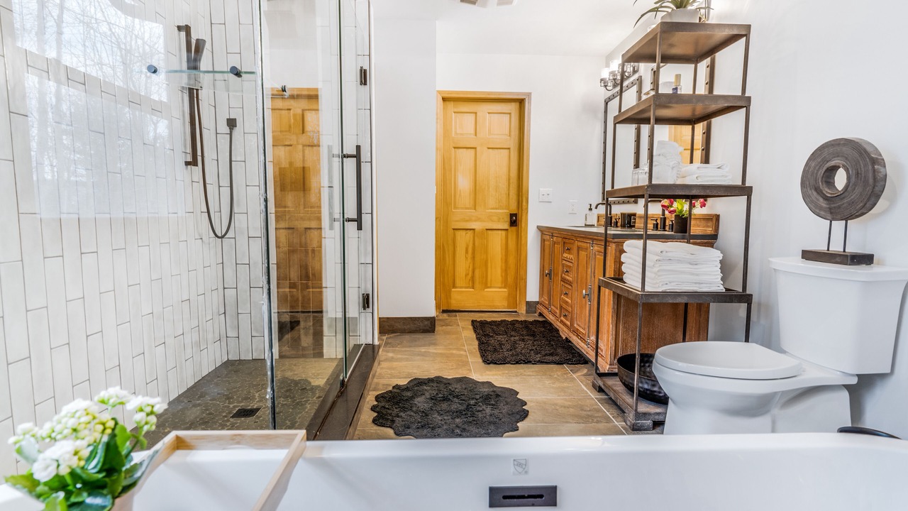 Photo of Bathroom in Hadley