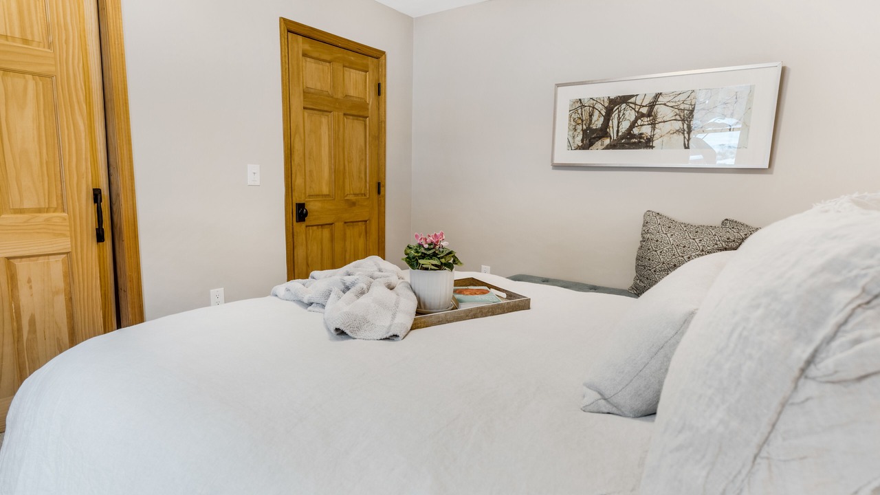 Photo of Bedroom in Hadley