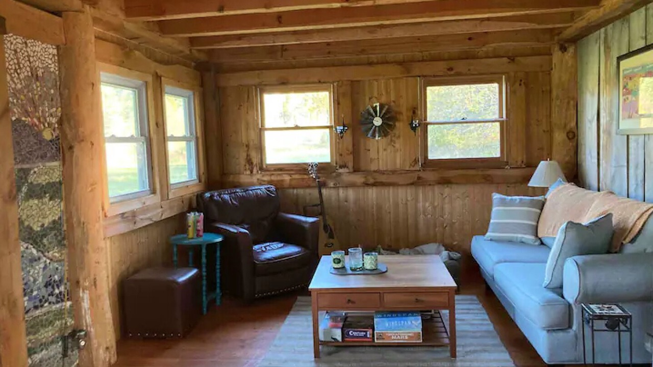 Photo of Livingroom in Crown Point