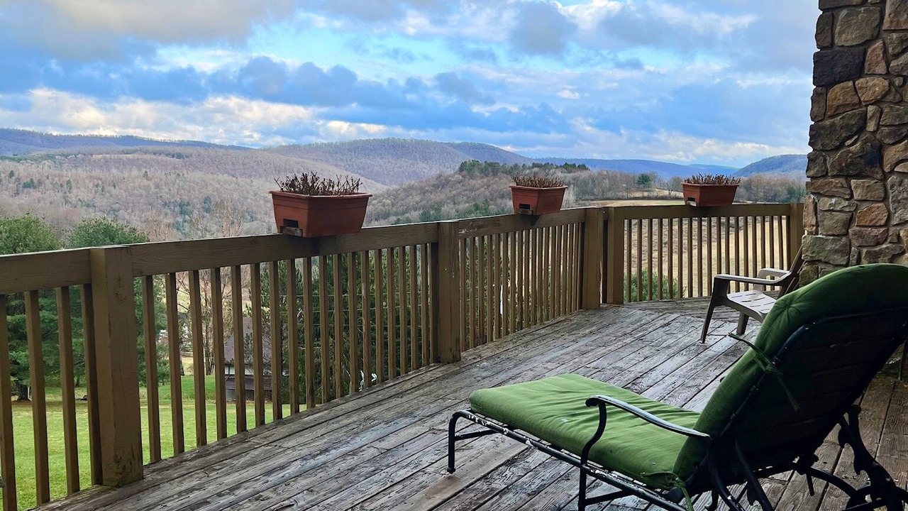 Photo of Patio Balcony in Galeton
