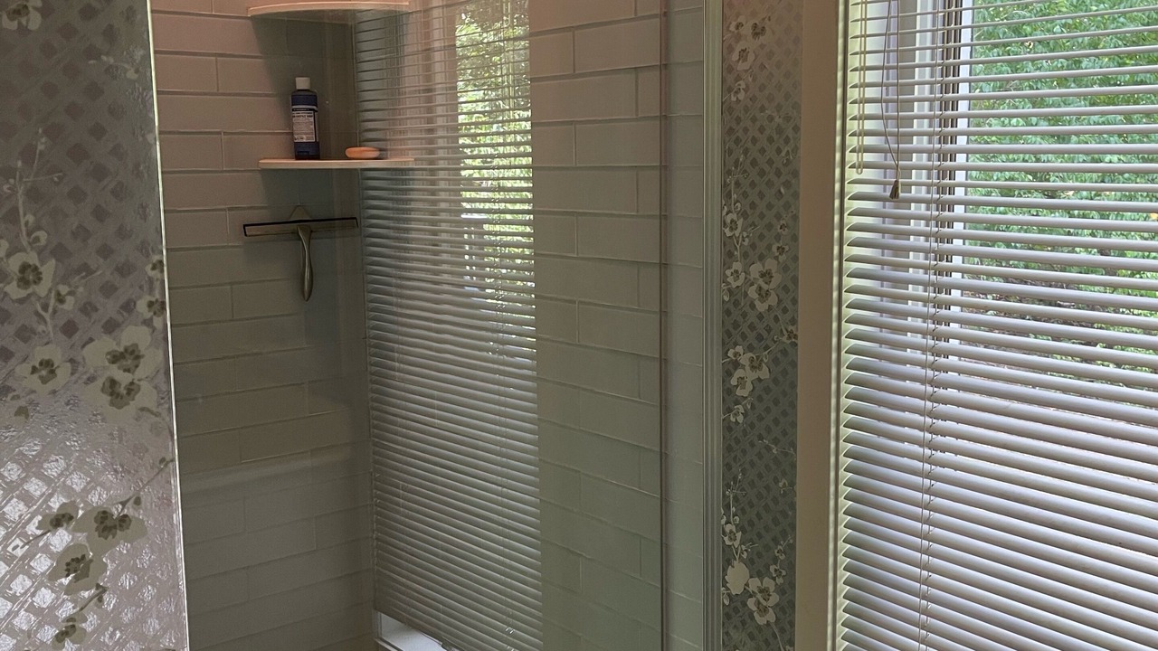 Photo of Bathroom in Middle Hope