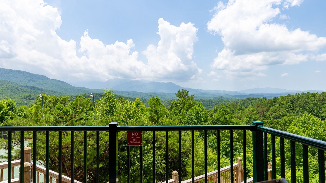 Photo of Patio Balcony in Gatlinburg - Pigeon Forge