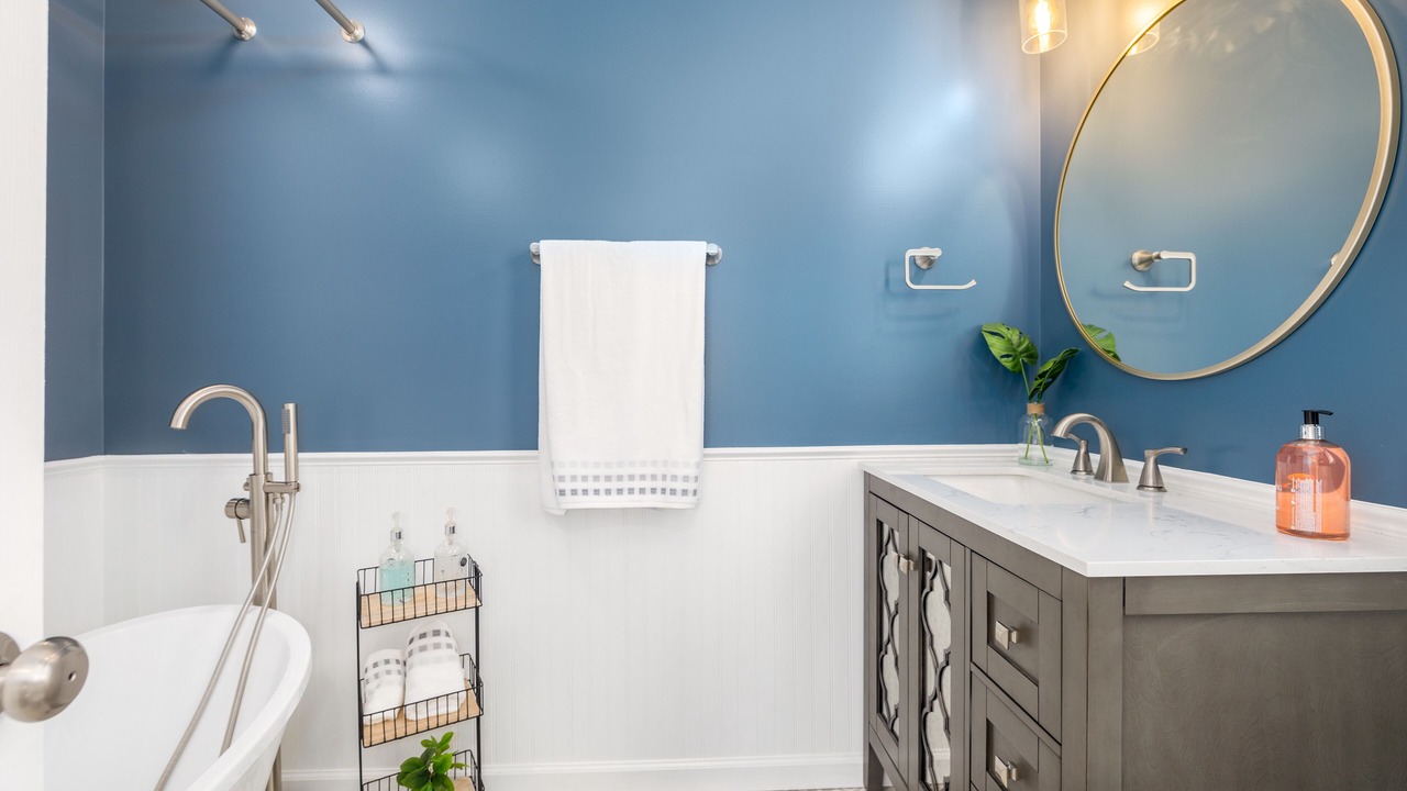 Photo of Bathroom in New Market