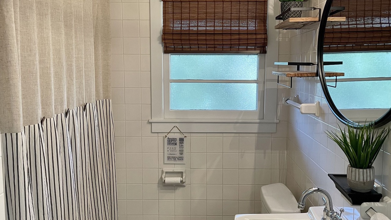 Photo of Bathroom in Stratton and Bromley Ski Areas