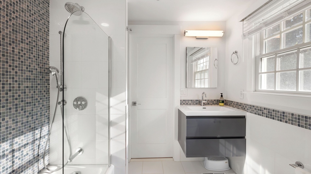 Photo of Bathroom in Water Mill