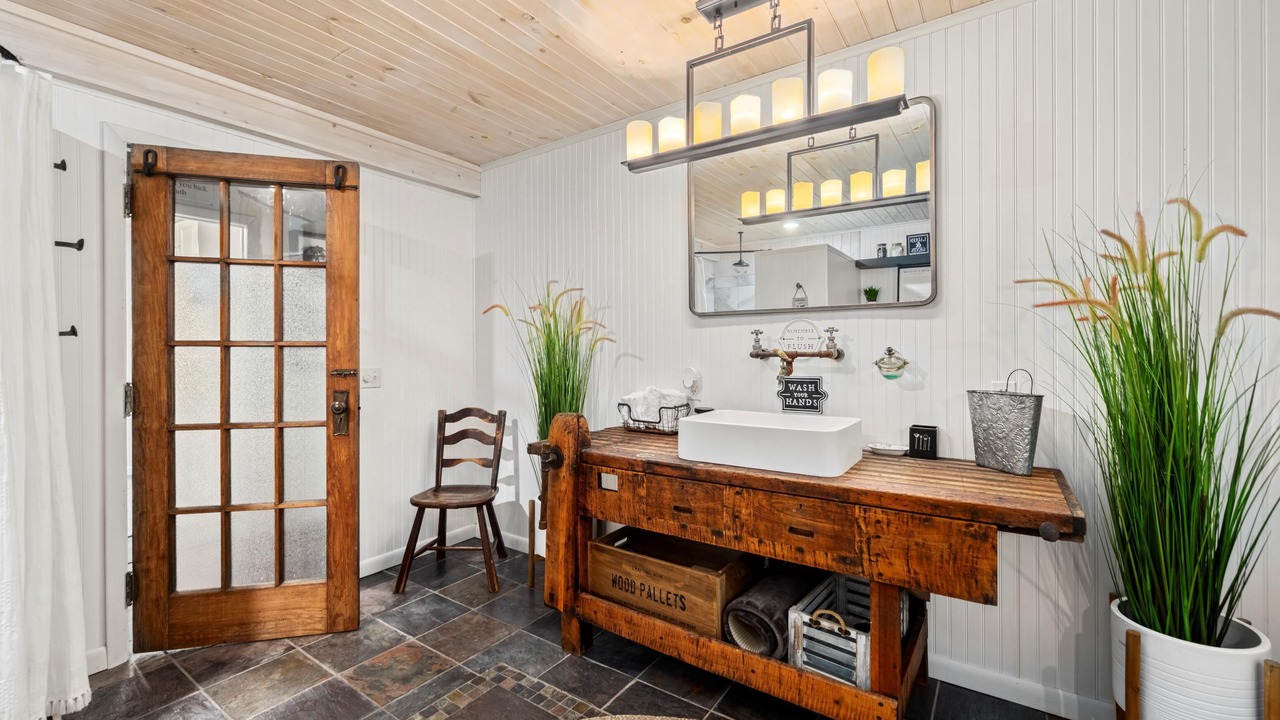 Photo of Bathroom in Warren