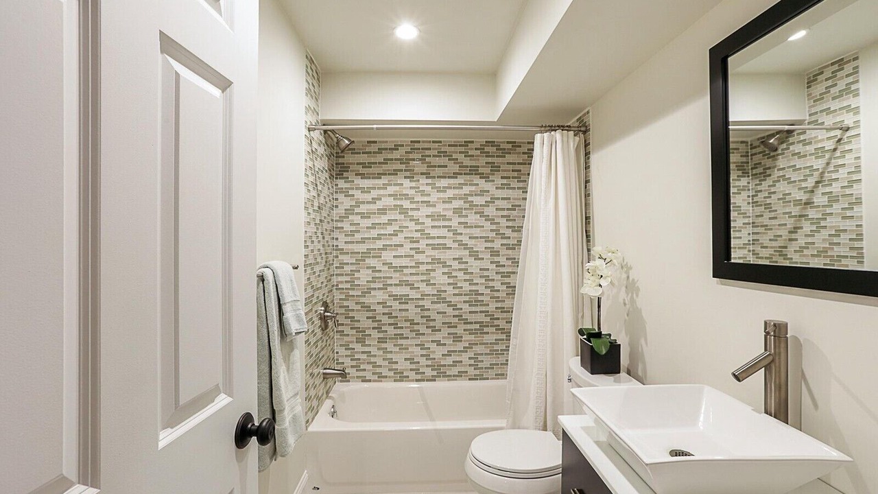 Photo of Bathroom in Shinnecock Hills