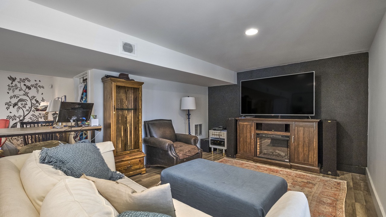 Photo of Livingroom in Lincolnville