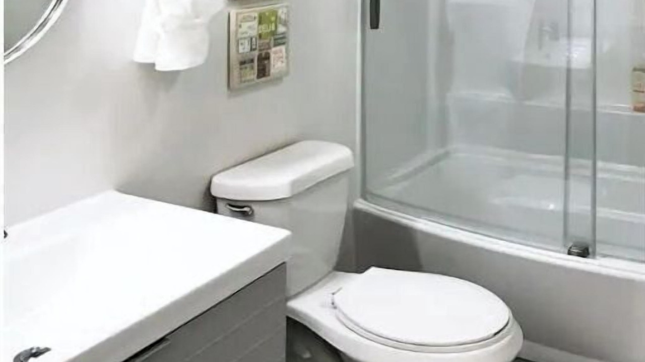 Photo of Bathroom in Fairlie-Poplar Historic District