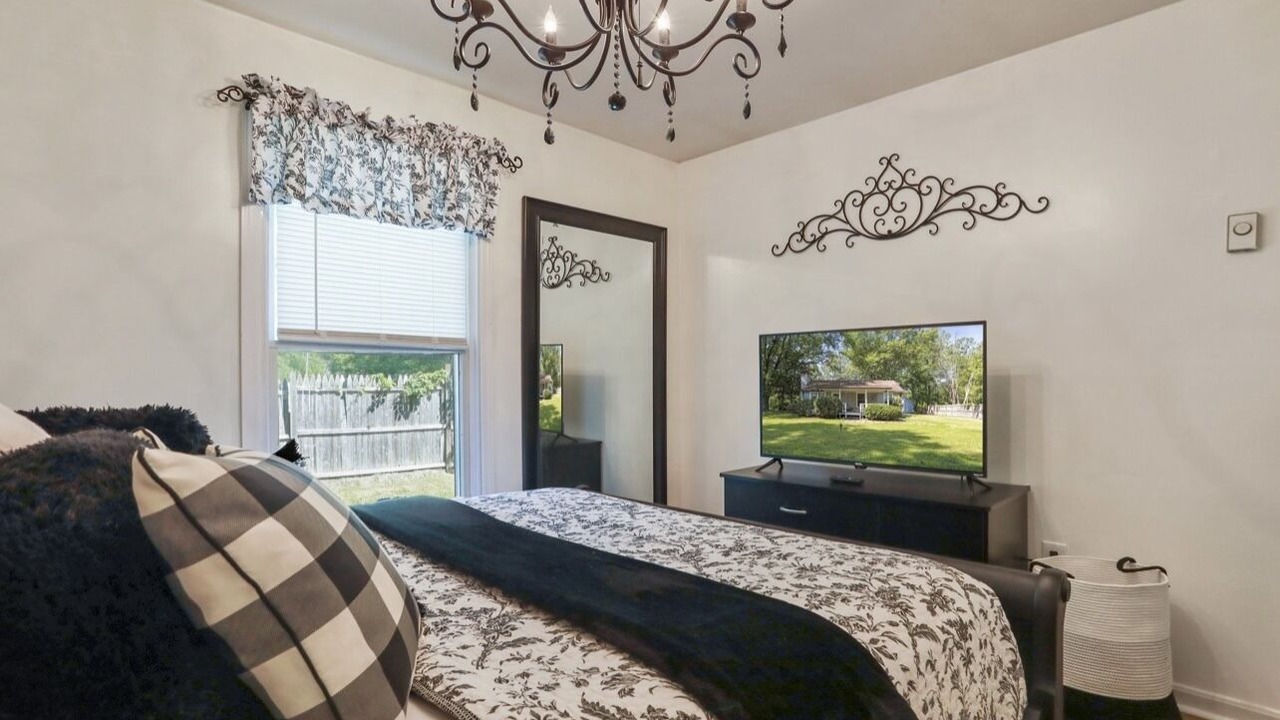 Photo of Bedroom in Points