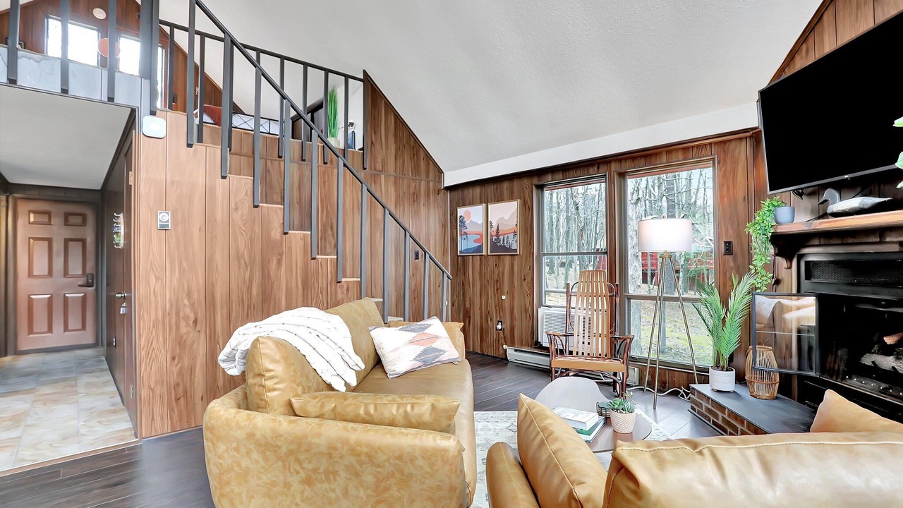 Photo of Livingroom in The Woods