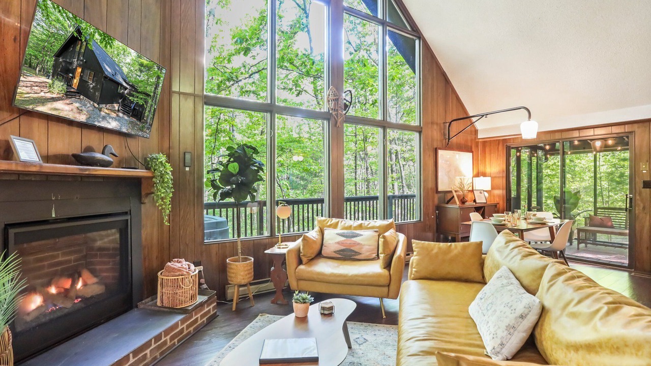 Photo of Livingroom in The Woods