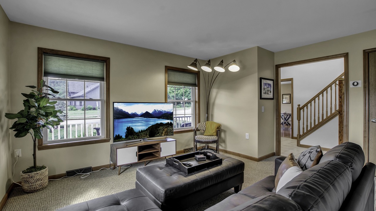 Photo of Livingroom in Ellicottville