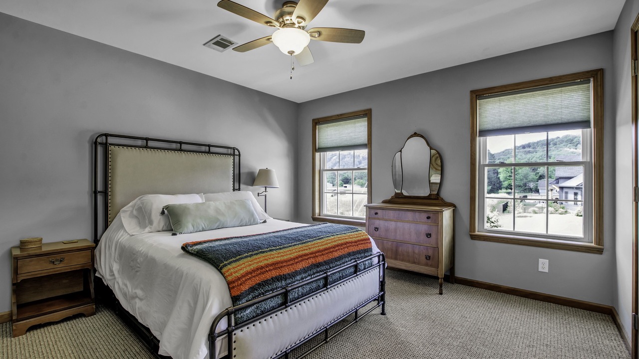 Photo of Bedroom in Ellicottville