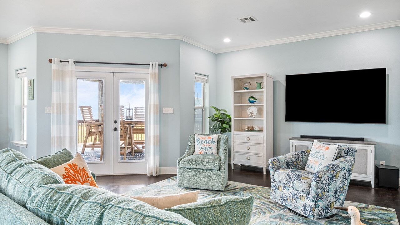 Photo of Livingroom in Crystal Beach