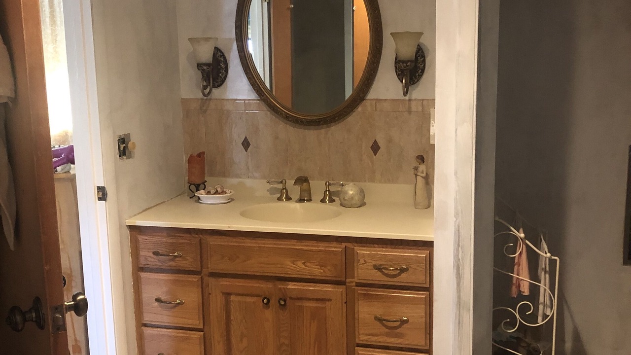 Photo of Bathroom in Town of Richmond