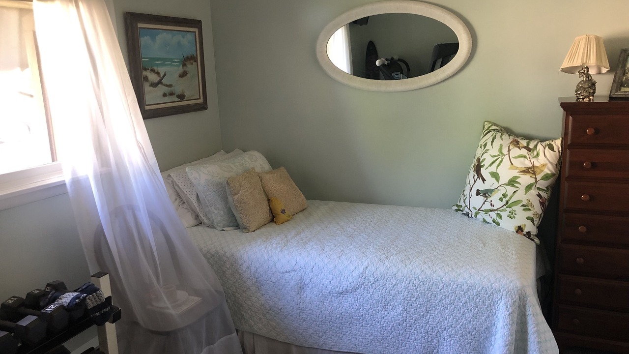 Photo of Bedroom in Town of Richmond