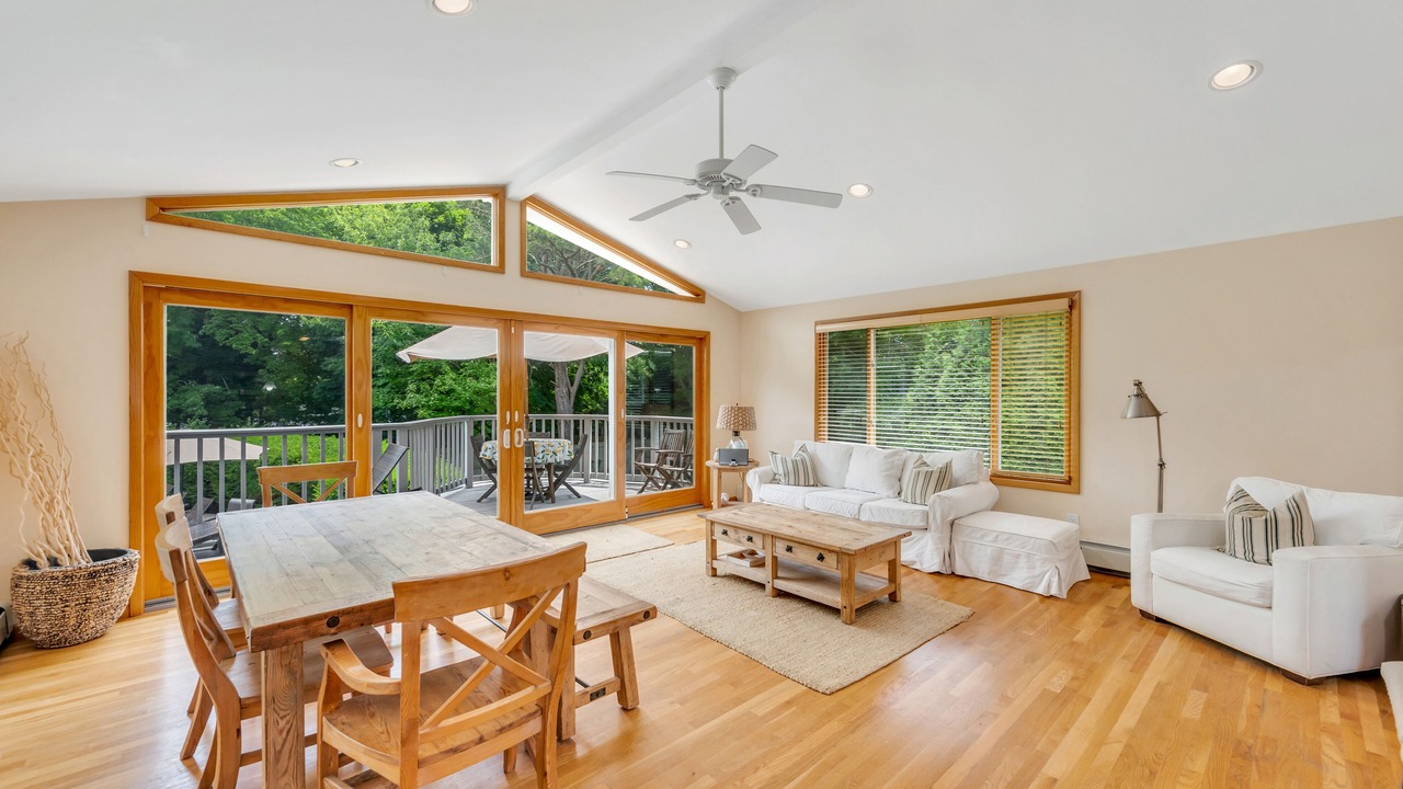 Photo of Livingroom in Shinnecock Hills