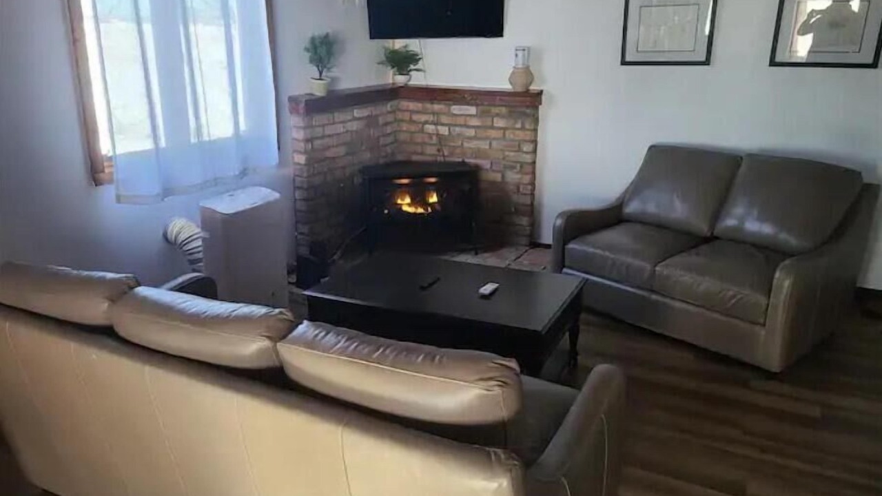 Photo of Livingroom in Schuylerville