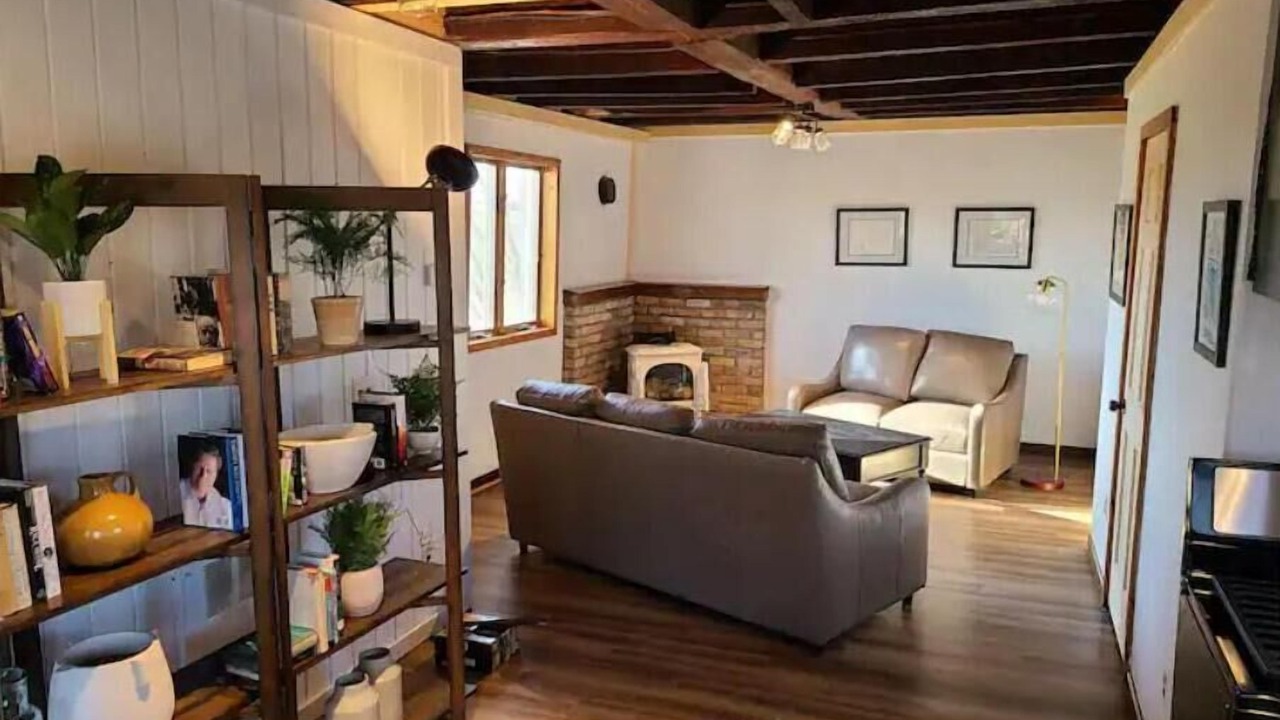 Photo of Livingroom in Schuylerville