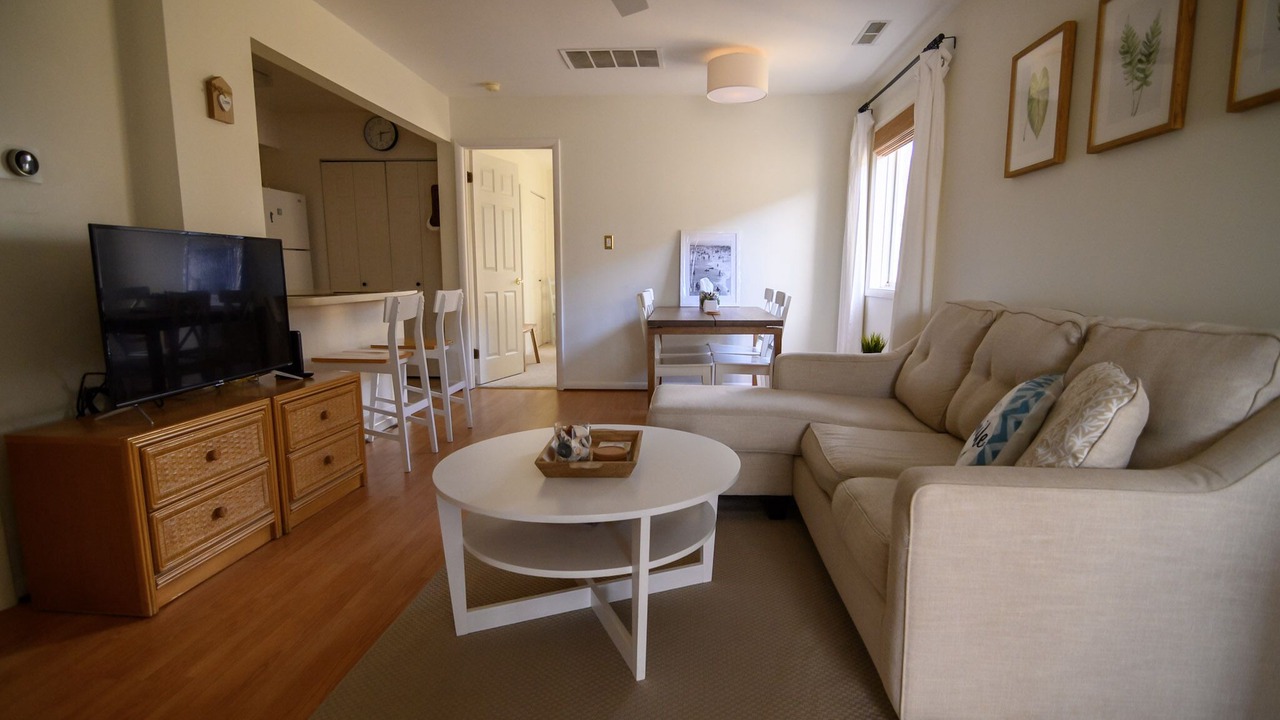 Photo of Livingroom in Caine Woods