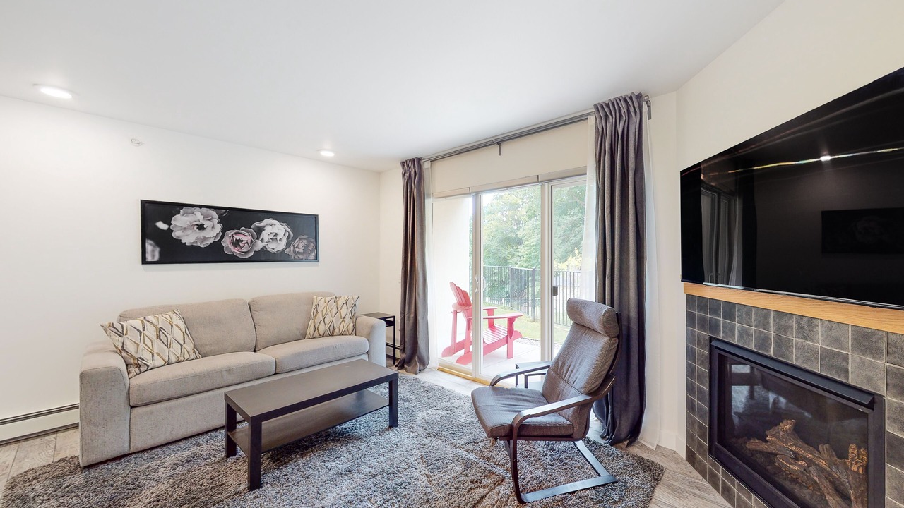 Photo of Livingroom in Warren