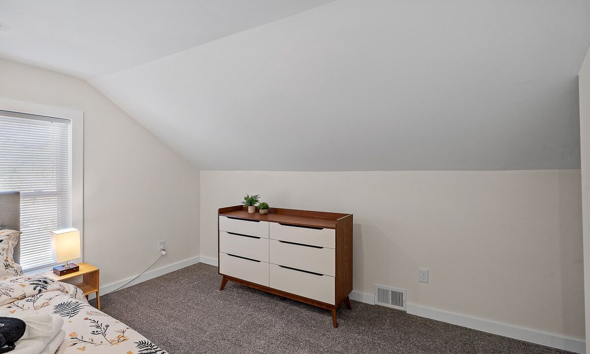 Photo of Bedroom in Glens Falls
